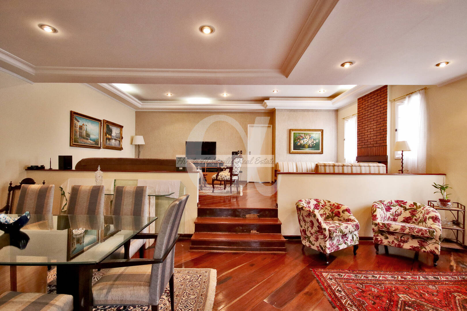 Casa, 4 quartos, 280 m² - Foto 1